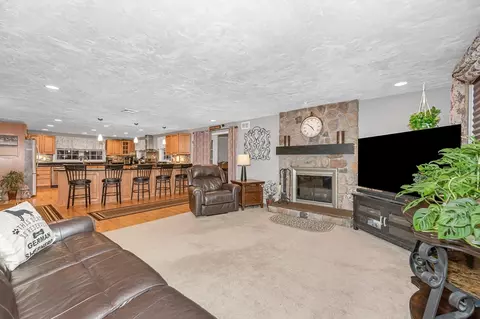 6 Montclair Cir, Billerica, MA 01821 photo 12
