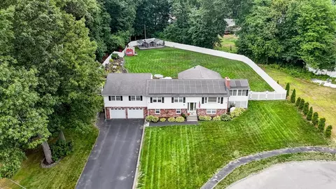 6 Montclair Cir, Billerica, MA 01821 photo 2