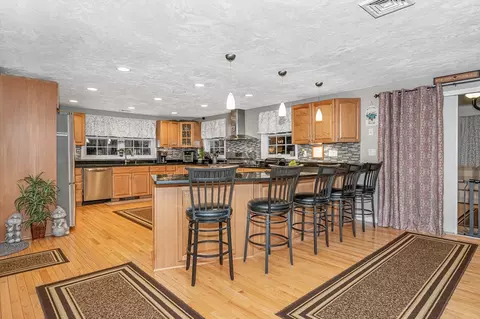 6 Montclair Cir, Billerica, MA 01821 photo 4