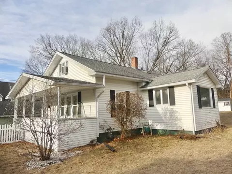 16 Factory Pl, Chicopee, MA 01013