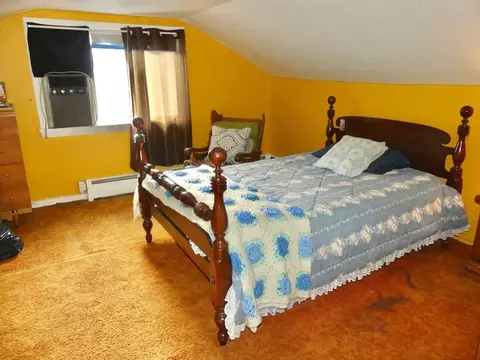 Bedroom - 16 Factory Pl, Chicopee, MA 01013 photo 3 of 5