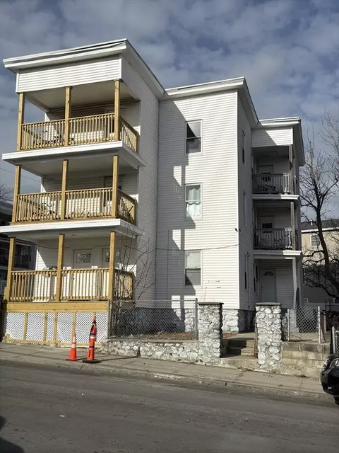 799-801 Essex St, Lawrence, MA 01841