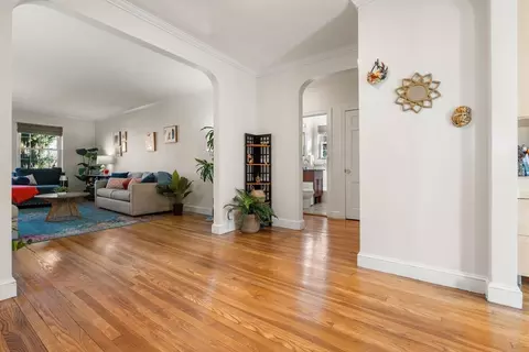 Entry Way - 1500 Beacon St #3, Brookline, MA 02445 photo 1 of 2
