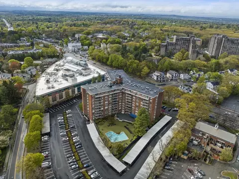 280 Boylston St #706, Newton, MA 02459