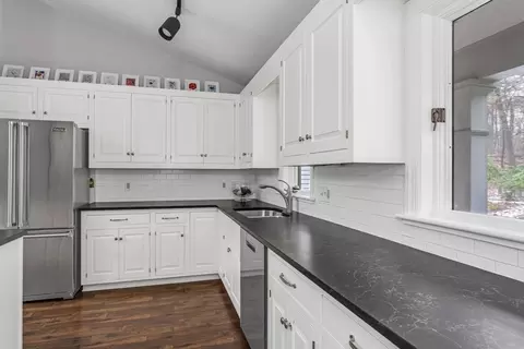 138 Pine St, Dover, MA 02030 photo 6