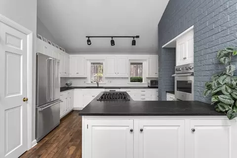 138 Pine St, Dover, MA 02030 photo 4