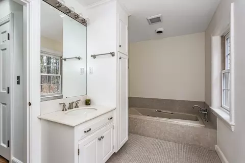 138 Pine St, Dover, MA 02030 photo 23