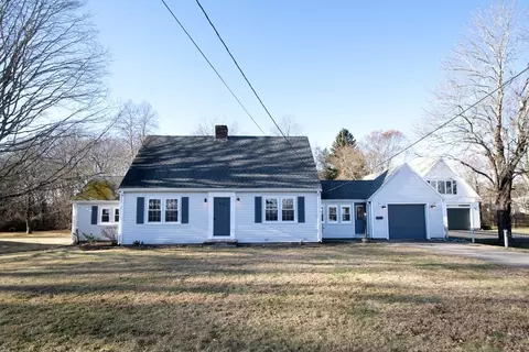 876 Washington St, Whitman, MA 02382