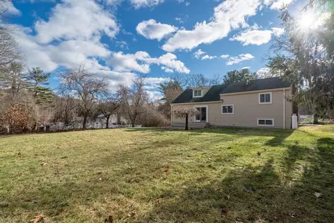 204 Orchard St, Millis, MA 02054 photo 4
