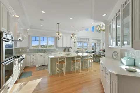 5 Howe Rd, Nahant, MA 01908 photo 16