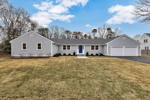 82 Carol Ave, Falmouth, MA 02536