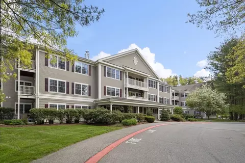 34 Meeting House Ln #211, Stow, MA 01775