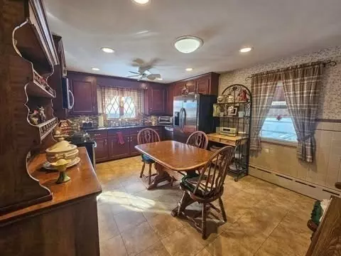 16 Everton Ave, Worcester, MA 01604 photo 4