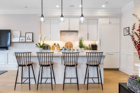 154 W 8th St #8S, Boston, MA 02127