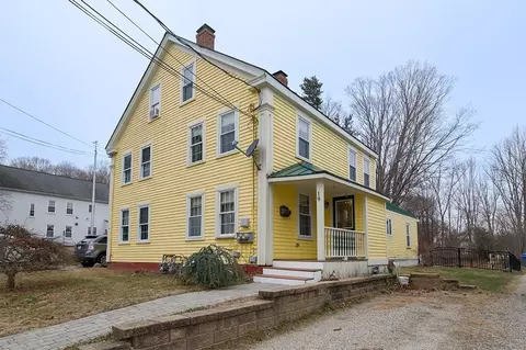 19 S Pleasant St, Merrimac, MA 01860