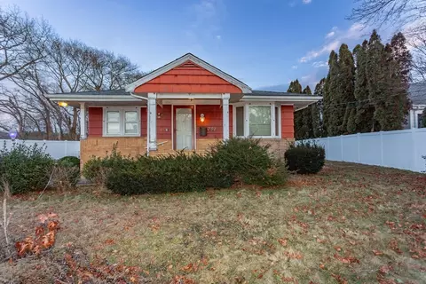 752 Dartmouth St, Dartmouth, MA 02748