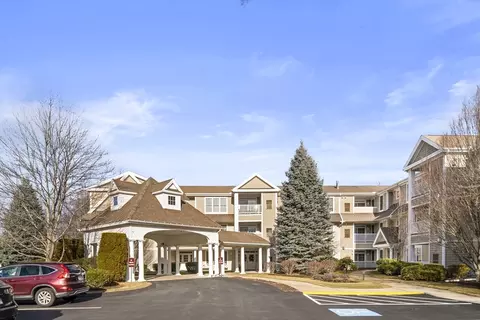 1000 Emerald Ct #1215, Tewksbury, MA 01876