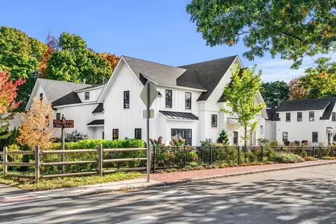 25 Hancock St #25, Newburyport, MA 01950