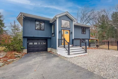12 Hodson Ln, Reading, MA 01867