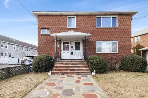 30 Amory Rd, Waltham, MA 02453