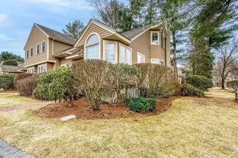 16 Birchwood Ln #16, Hopkinton, MA 01748