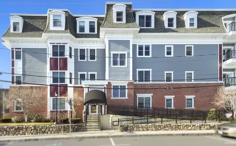 16 Willow St #212, Melrose, MA 02176