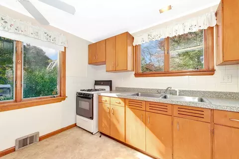Kitchen - 1 1a Mayflower Ln, Gloucester, MA 01930 photo 3 of 5
