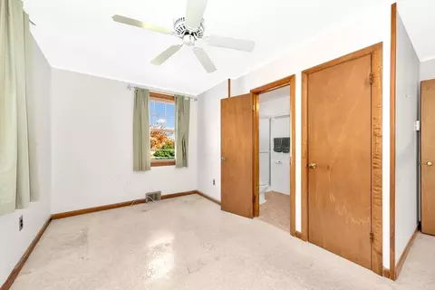 Bedroom - 1 1a Mayflower Ln, Gloucester, MA 01930 photo 5 of 7