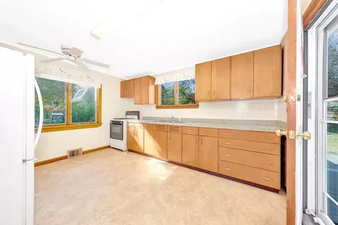 Kitchen - 1 1a Mayflower Ln, Gloucester, MA 01930 photo 1 of 5