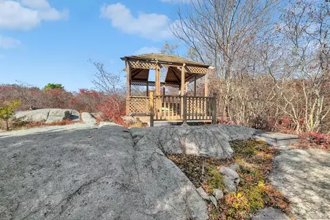 Exterior - 1 1a Mayflower Ln, Gloucester, MA 01930 photo 4 of 7