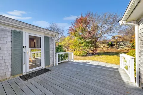 Exterior - 1 1a Mayflower Ln, Gloucester, MA 01930 photo 6 of 7