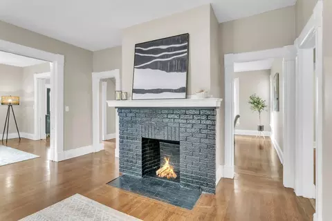 Entry Way - 77 Clarendon St, Springfield, MA 01109 photo 2 of 8