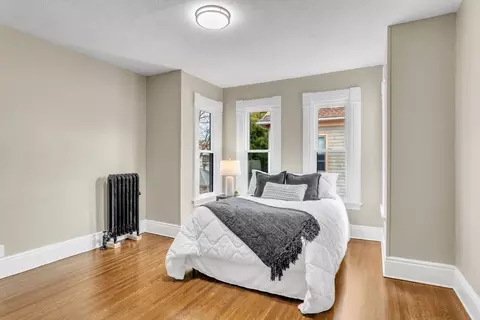 Bedroom - 77 Clarendon St, Springfield, MA 01109 photo 3 of 7