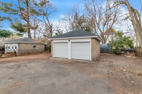 Exterior - 77 Clarendon St, Springfield, MA 01109 photo 4 of 5