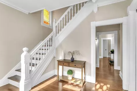 Entry Way - 77 Clarendon St, Springfield, MA 01109 photo 4 of 8