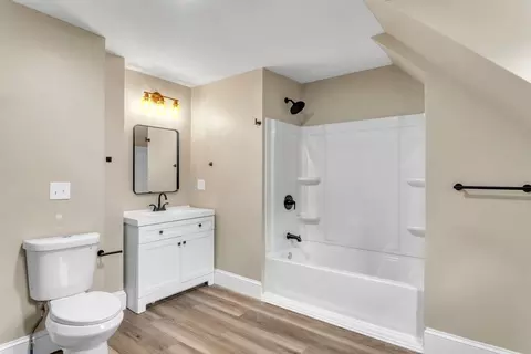 Entry Way - 77 Clarendon St, Springfield, MA 01109 photo 7 of 8