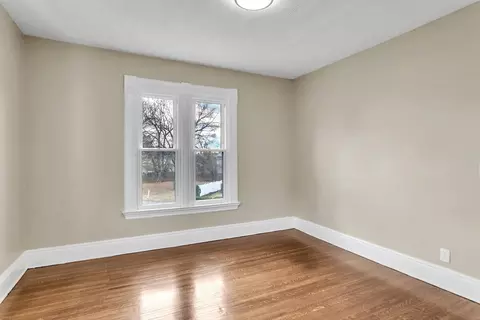 Bedroom - 77 Clarendon St, Springfield, MA 01109 photo 4 of 7