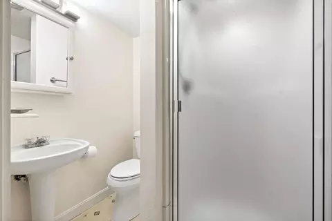 Bath - 923 Main St, Hingham, MA 02043 photo 3 of 3