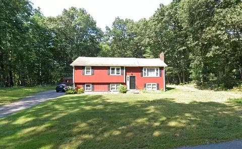 590 Flat Hill Rd, Lunenburg, MA 01462