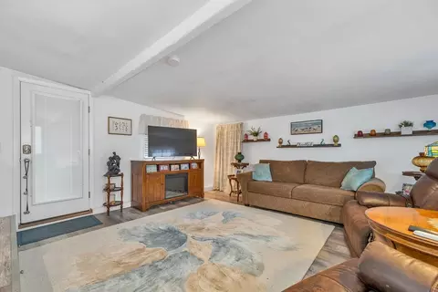 Living - 32 Shirley Ter, Hampton, NH 03842 photo 2 of 4