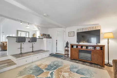 Living - 32 Shirley Ter, Hampton, NH 03842 photo 3 of 4
