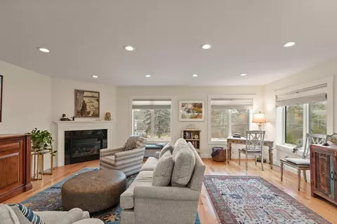 43 Cliff Rd # B, Gloucester, MA 01930 photo 7