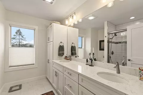 43 Cliff Rd # B, Gloucester, MA 01930 photo 30