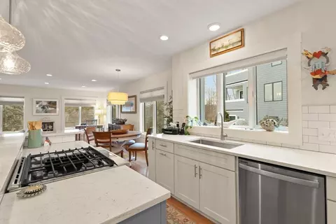 43 Cliff Rd # B, Gloucester, MA 01930 photo 17