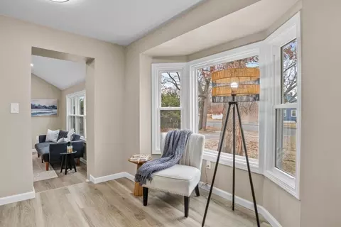 Entry Way - 1577 Bay St, Springfield, MA 01109 photo 1 of 2