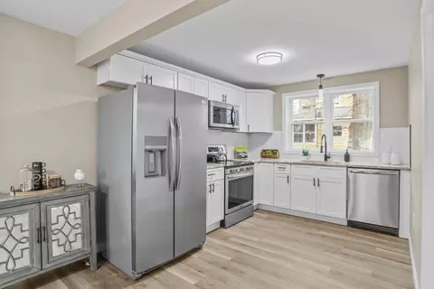 Kitchen - 1577 Bay St, Springfield, MA 01109 photo 3 of 3
