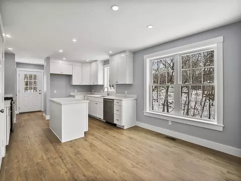 69 Arrow Trl, Groton, MA 01450
