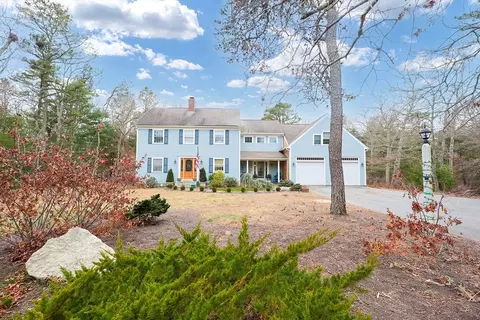 24 Cabot Cir, Plymouth, MA 02360