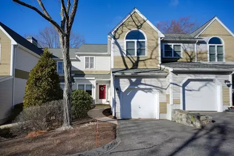 174 Bishops Forest Dr #174, Waltham, MA 02452