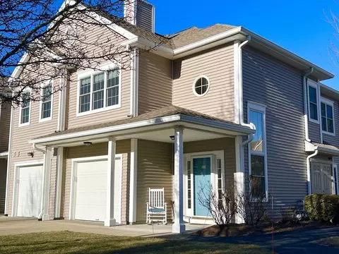 631 East St #D204, Mansfield, MA 02048